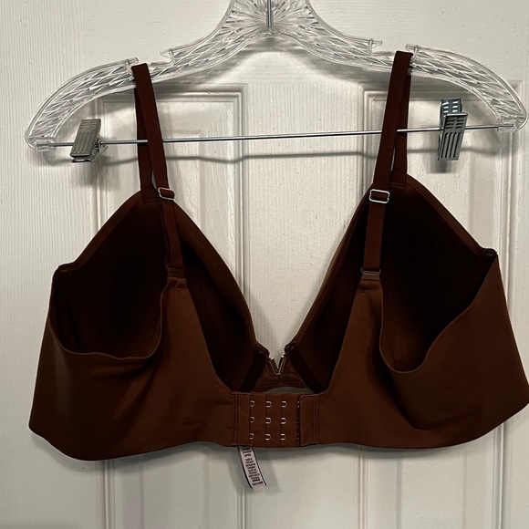 Victoria’s Secret lightly lined full coverage 42/c - Picture 3 of 4